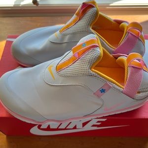 Nike Nurses Shoes. Size 8 Women’s
